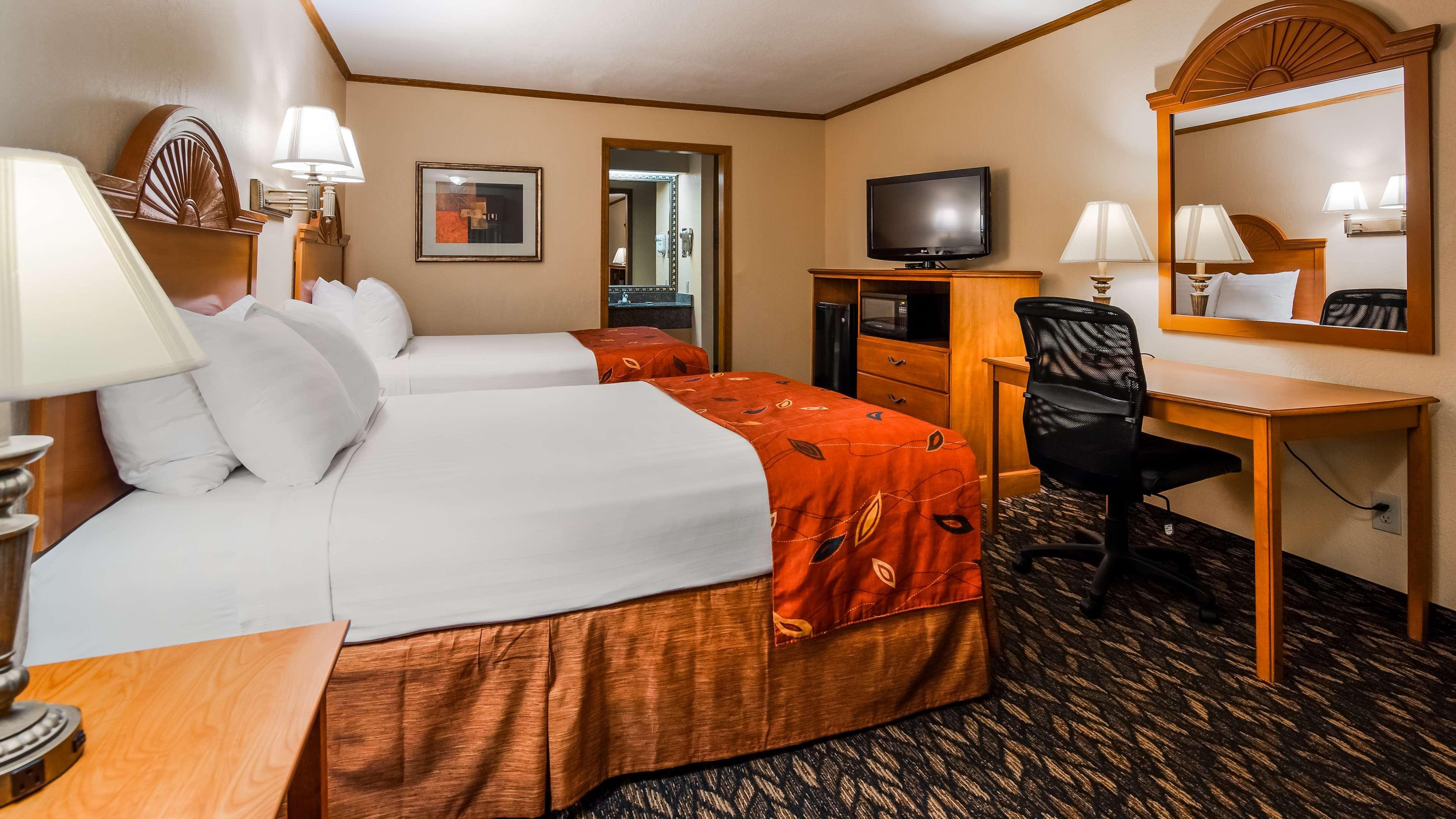 Surestay By Western Kansas Country North 3* Kansas City