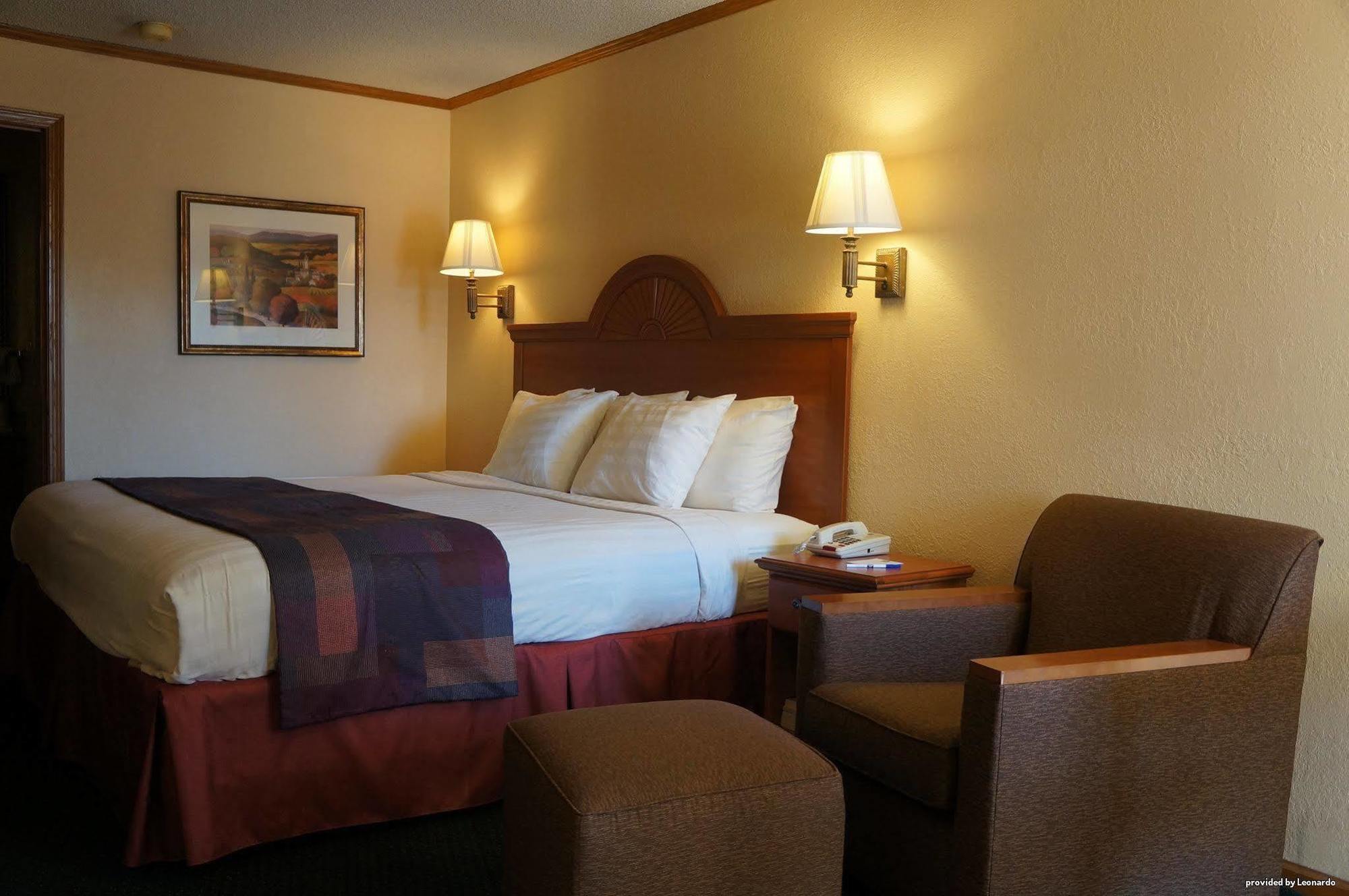 Surestay By Western Kansas Country North 3* Kansas City