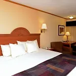 Surestay By Best Western Kansas City Country Inn North