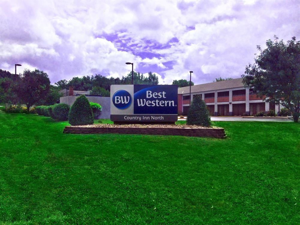 Hotel Surestay By Western Kansas Country North 3*