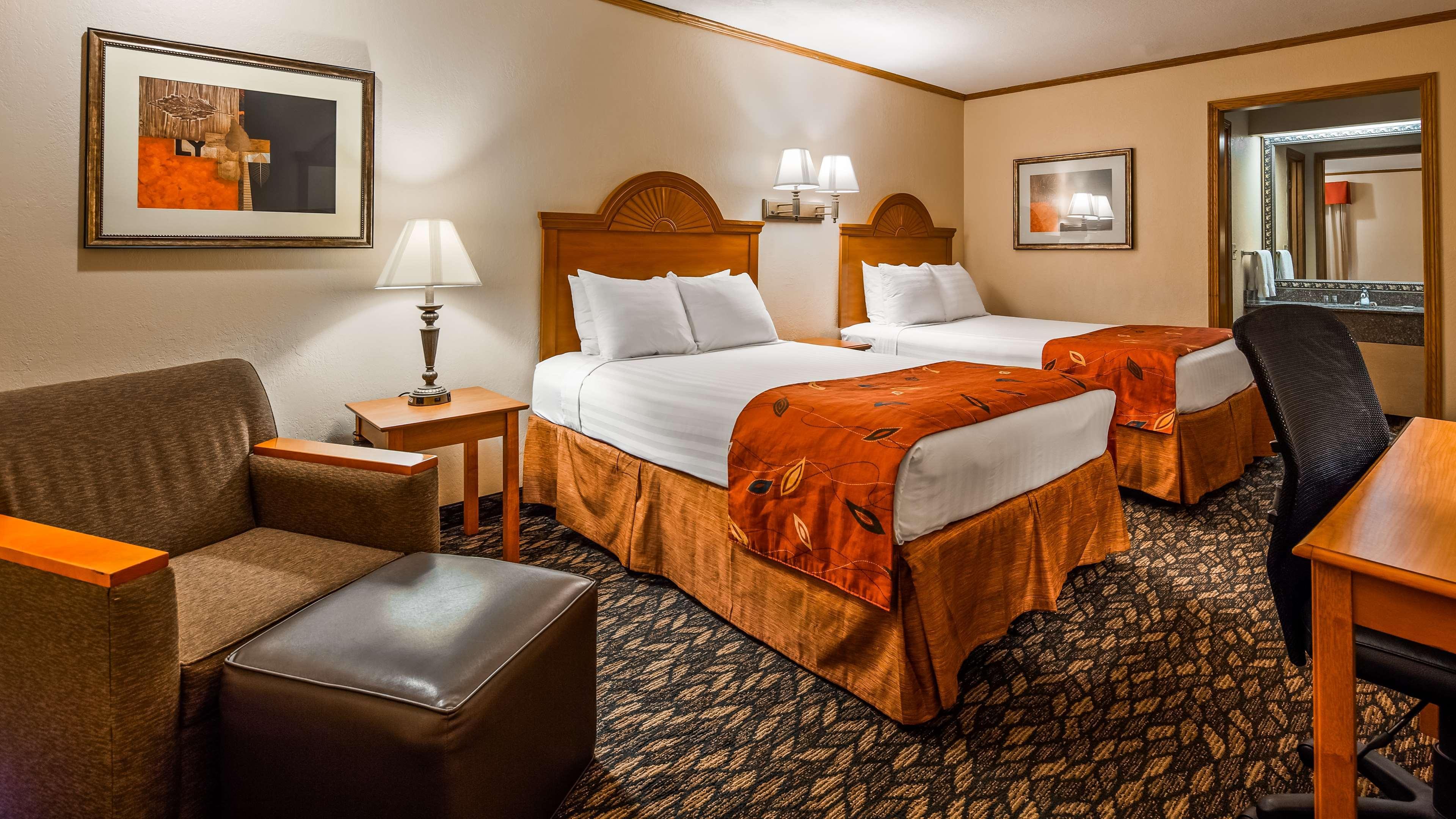 Hotel Surestay By Western Kansas Country North Kansas City