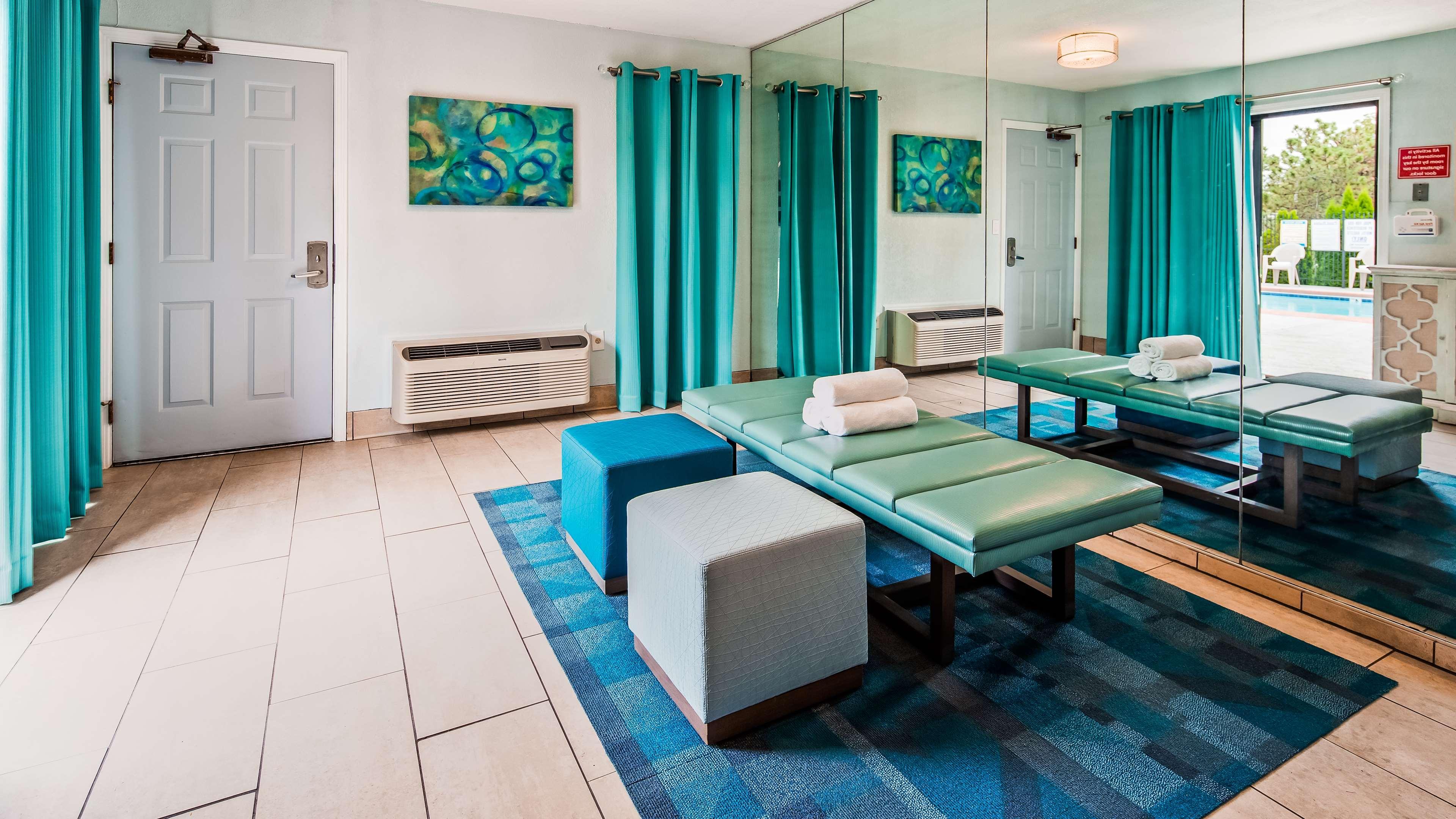 Surestay By Western Kansas Country North 3* Kansas City
