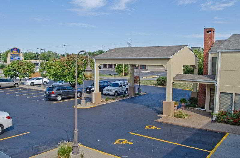 Hotel Surestay By Western Kansas Country North 3*